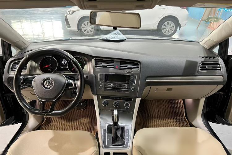 Used Volkswagen Golf 2015 1.6L Automatic Comfort Model