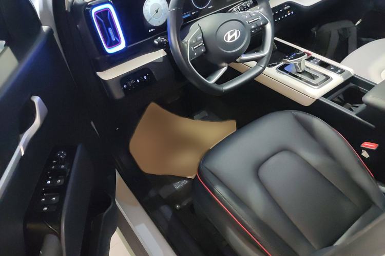 Used Hyundai ix35 2023 Musso 2.0L Flagship Edition TOP
