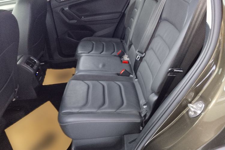 Used Volkswagen Tiguan L 2019 Updated Version 330TSI Automatic Two-Wheel Drive Panoramic Comfort Edition China VI Standard
