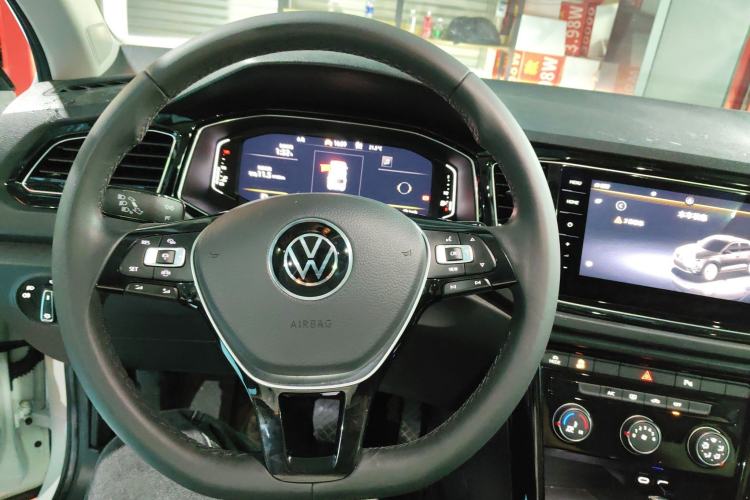 Used Volkswagen T-ROC 2022 280TSI DSG Two-Wheel Drive Comfort PLUS
