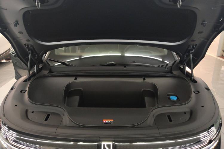 Used Zeekr 7X 2025 100 kWh Long-Range Rear-Wheel Drive with Intelligent Driving Features
