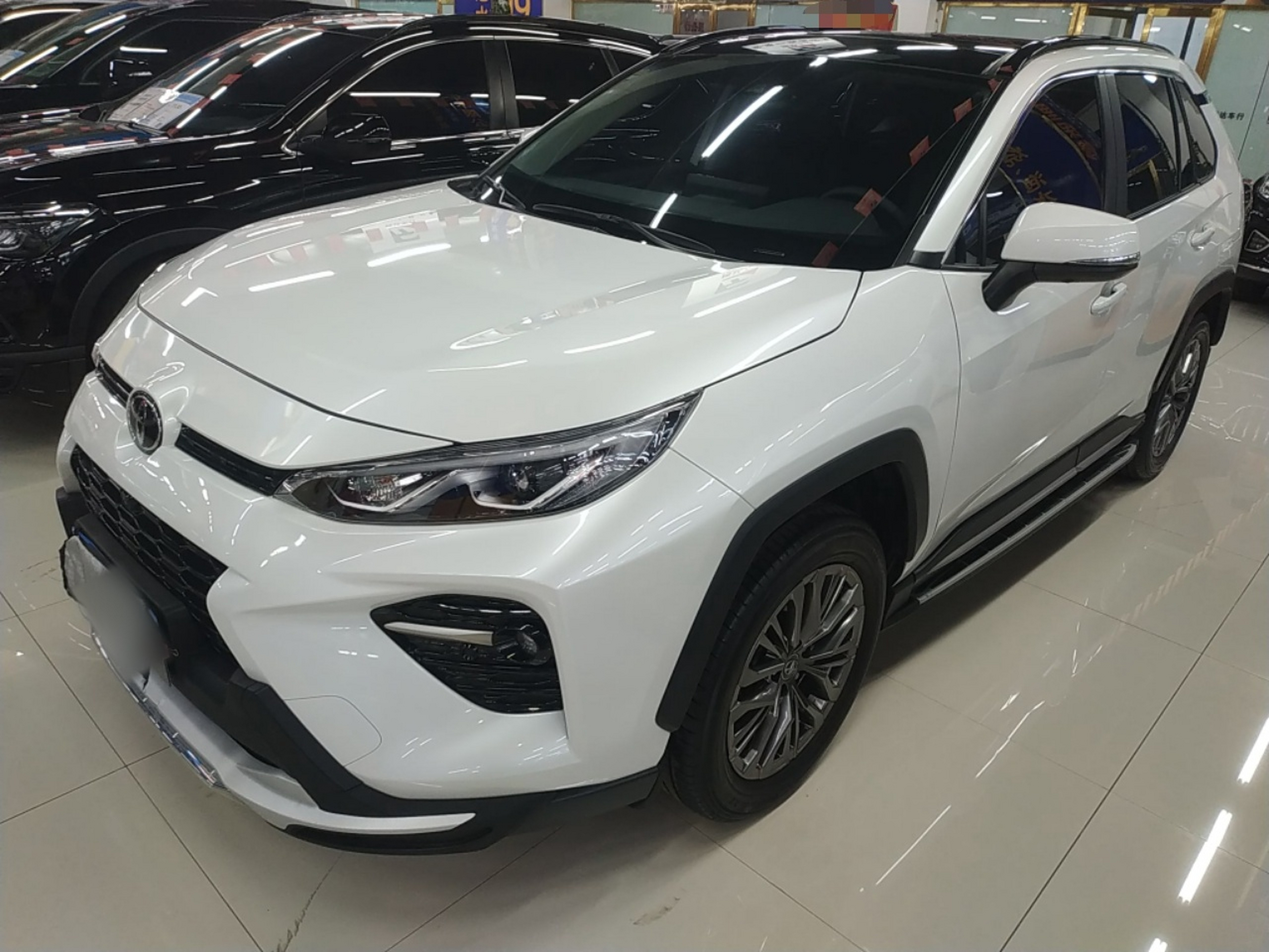 Под передней частью автомобиля