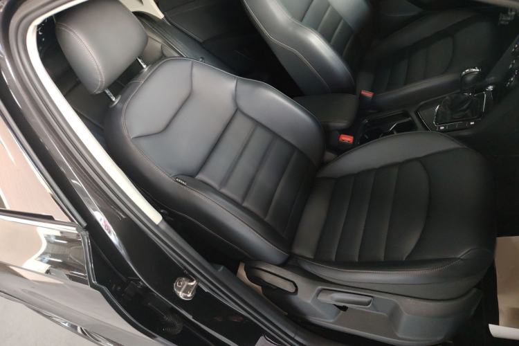 Used Volkswagen Tharu 2019 280TSI Two-Wheel Drive Luxury Version China VI Standard
