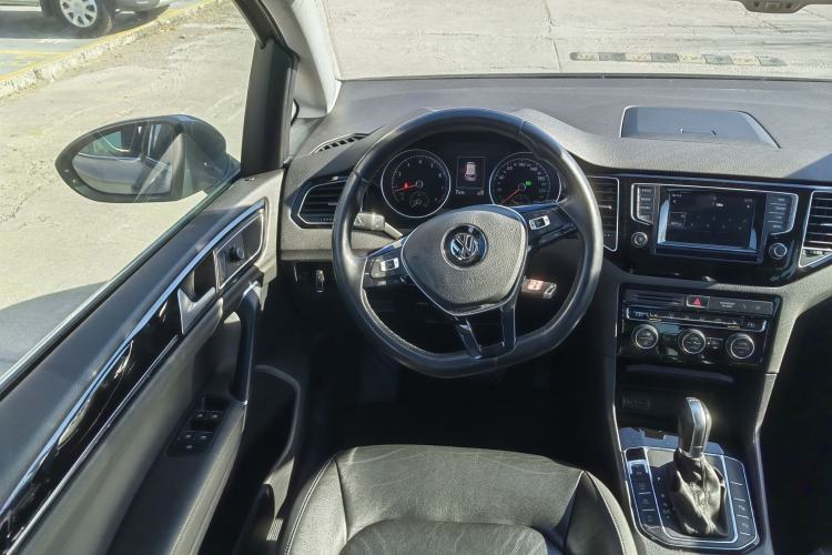 Used Volkswagen Golf 2015 1.4TSI Sportsvan
