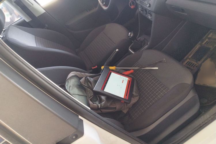 Used Volkswagen Polo 2016 1.6L manual Comfort trim level