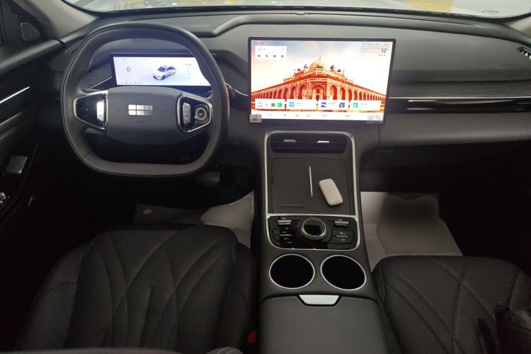 Used  L6 2025 EM-i 140km Starship Edition