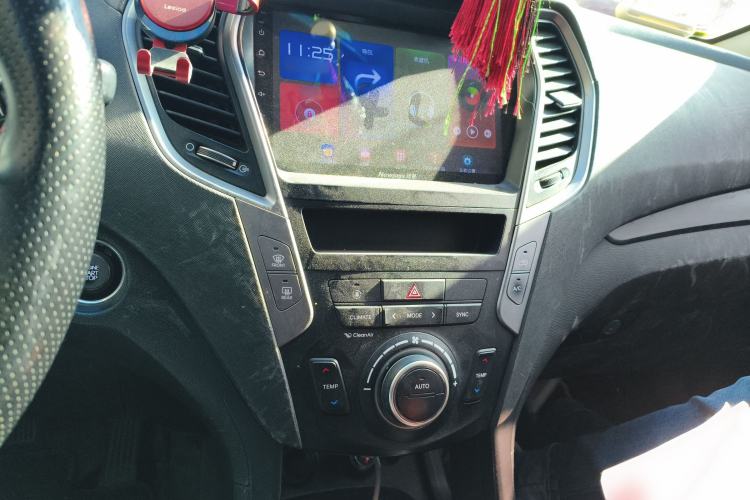 Used Hyundai Santa Fe 2017 2.4L Automatic Two-Wheel Drive Smart Version 5 Seats
