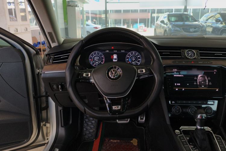 Used Volkswagen Magotan 2017 330TSI DSG Luxury Model