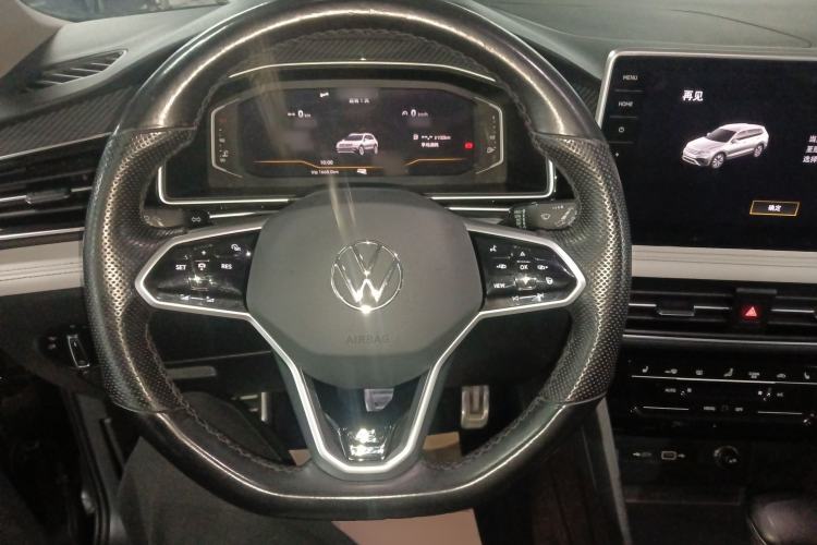 Used Volkswagen Tiguan L 2022 330TSI Automatic Two-Wheel Drive R-Line Enhanced Edition
