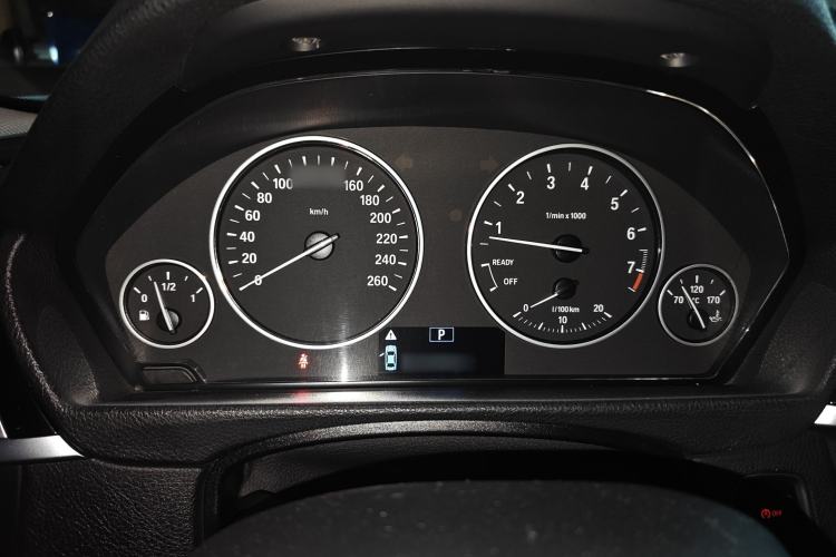 Used BMW 3 Series 2016 320Li Ambition Model
