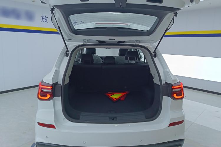 Used Roewe RX5 2023 PLUS 330TGI Automatic Trendsetting Smart Edition
