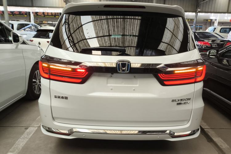 Used Honda Elysion 2022 2.0L eHEV Luxury First Edition
