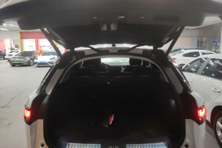 Used Land Rover Range Rover Velar 2019 250 PS