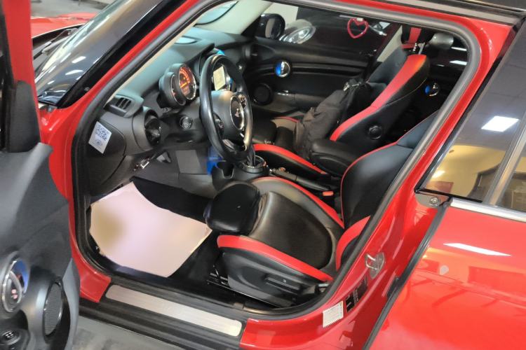 Used  MINI 2016 1.5T COOPER Five-Door Edition
