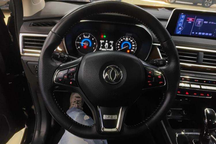 Used Dongfeng Fengon 580 2017 1.5T CVT Smart Style Model
