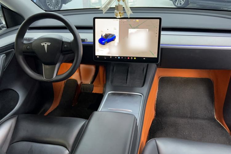 Used Tesla Model Y 2023 Long-Range All-Wheel-Drive Version
