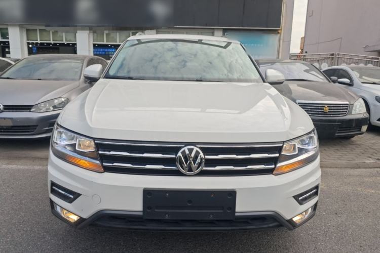 Used Volkswagen Tiguan L 2020 330TSI Automatic Two-Wheel Drive Panoramic Comfort Edition China VI Standard
