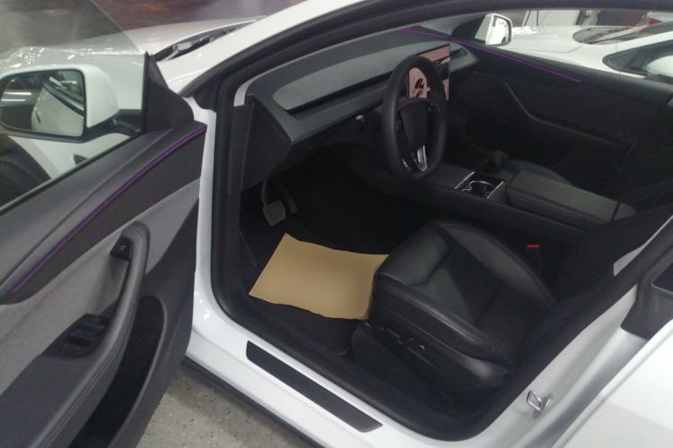 Used Tesla Model Y 2025 Rear-Wheel-Drive Version
