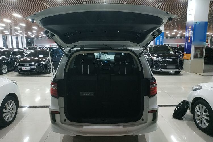 Used Honda Elysion 2016 2.4L Luxury Edition
