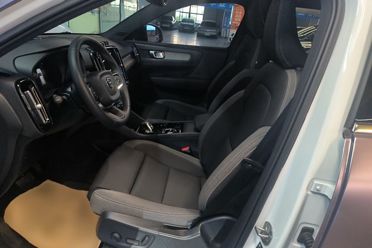 Used Volvo XC40 2023 B3 Zhiyuan Luxury Edition