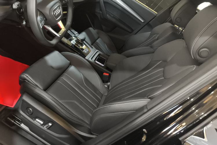 Used Audi Q5L 2023 40T Luxury Dynamic Model
