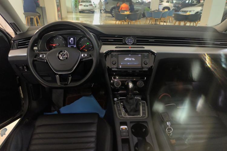 Used Volkswagen Magotan 2019 330TSI DSG Leading Model China VI Standard