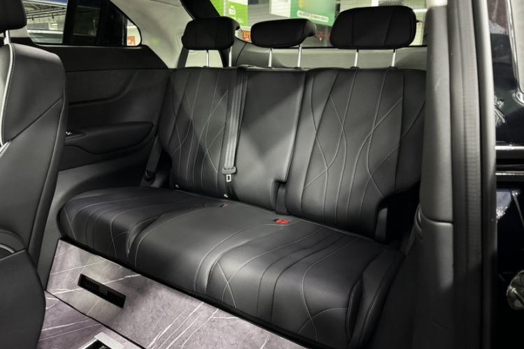 Used XPeng X9 2024 702 Ultra-Long Range Max