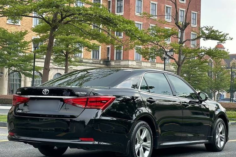 Used Toyota Crown 2015 2.5L Smart Edition
