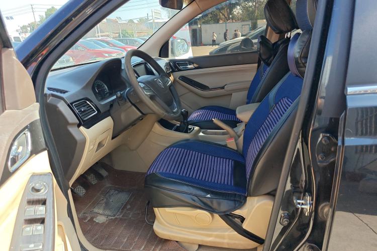 Used Baojun 730 2014 1.5L manual Comfort ESP version 7 seats