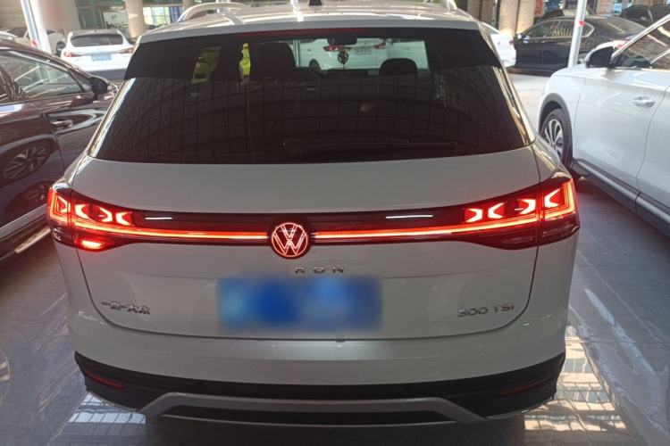 Used Volkswagen Tayron 2024 300TSI Two-Wheel-Drive Luxury Plus Advanced Version
