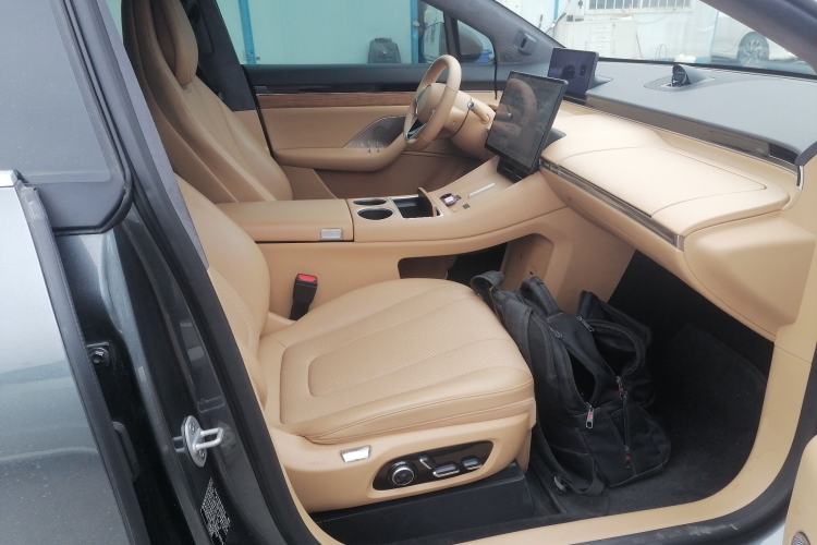 Used Hima Luxeed R7 2025 Extended-Range 331km Ultra
