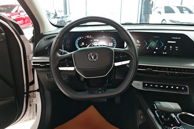 Used Changan Eado 2023 Changan Edition PLUS Blue Whale NE 1.4T GDI DCT Prestige Version
