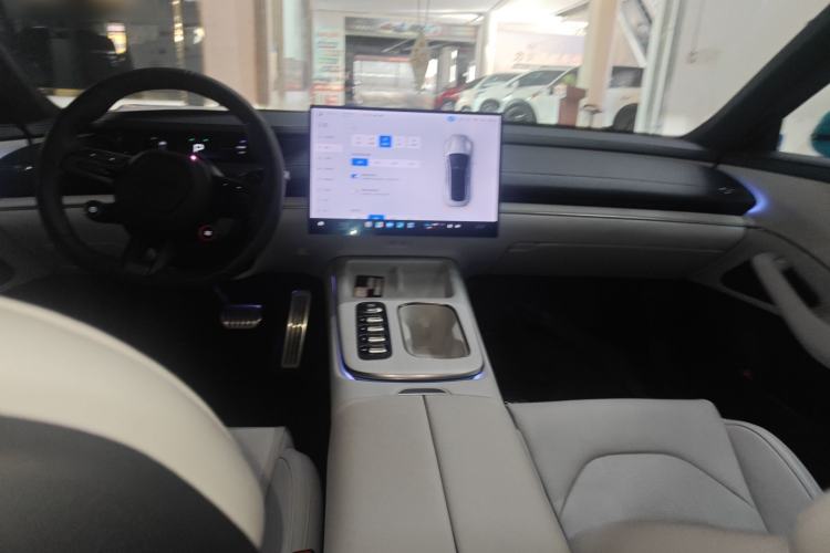 Used  SU7 2024 Four-Wheel Drive Ultra-Long Range Advanced Intelligent Driving Max Edition
