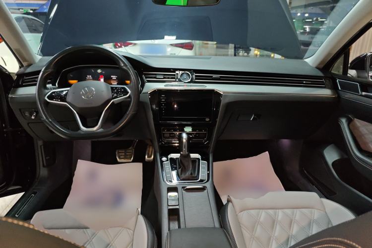 Used Volkswagen Magotan 2023 2 Million Units Limited Edition 280TSI DSG Leading Version