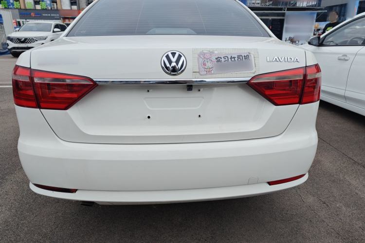 Used Volkswagen Lavida 2013 Revised Classic 1.6L Automatic Fashion Edition
