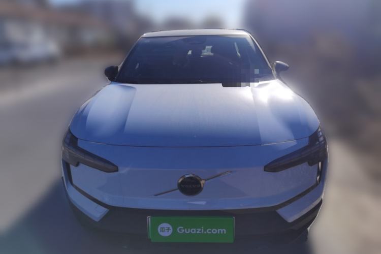 Used Volvo EX30 2025 Rear-Drive Long-Range Plus Model