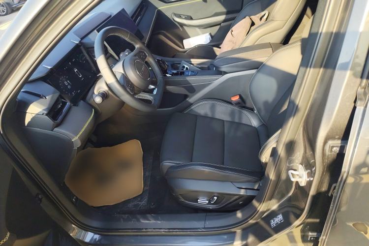 Used Lynk & Co 03 2023 1.5TD DCT JingPro
