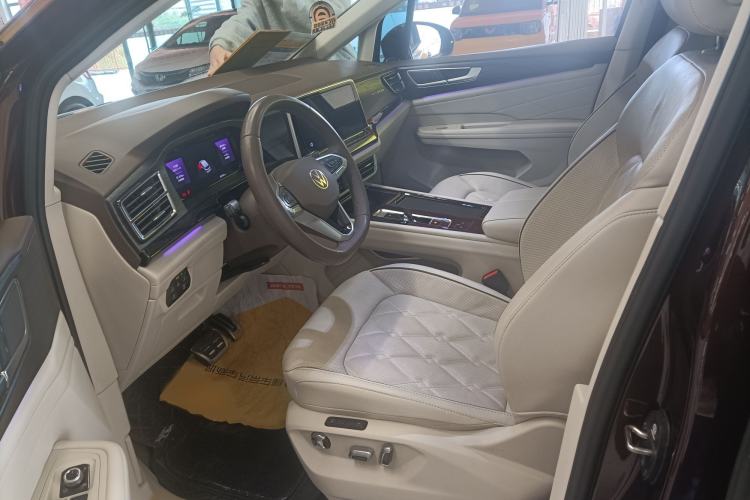 Used Volkswagen Viloran 2022 380TSI Prestige Edition
