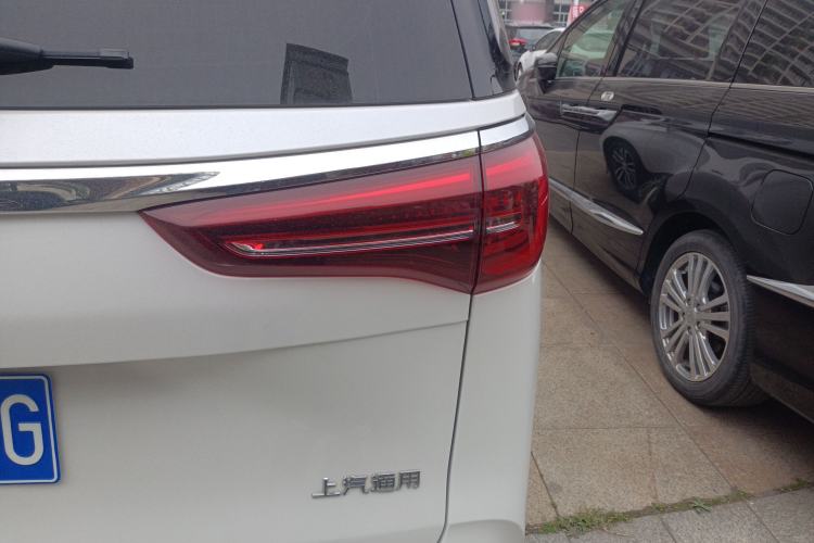 Used Buick GL8 2022 ES Landtrek 653T Luxury Edition