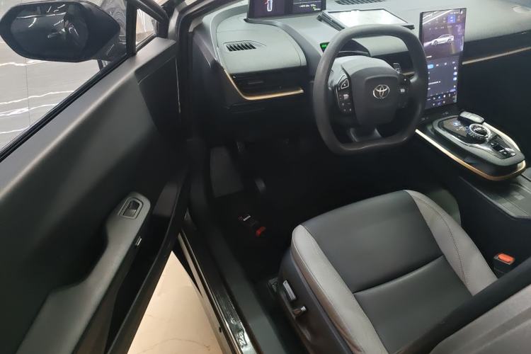 Used Toyota bZ3 2023 616 km Long-Range PRO
