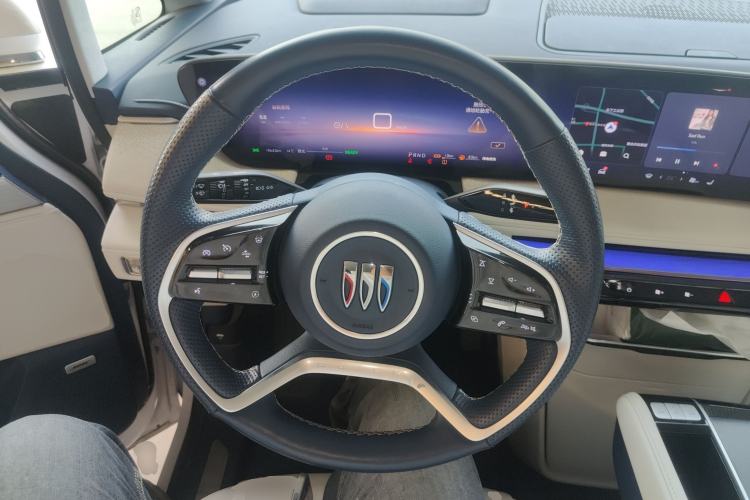 Used Buick GL8 New Energy 2024 Lu Zun Luxury Edition 6-Seater
