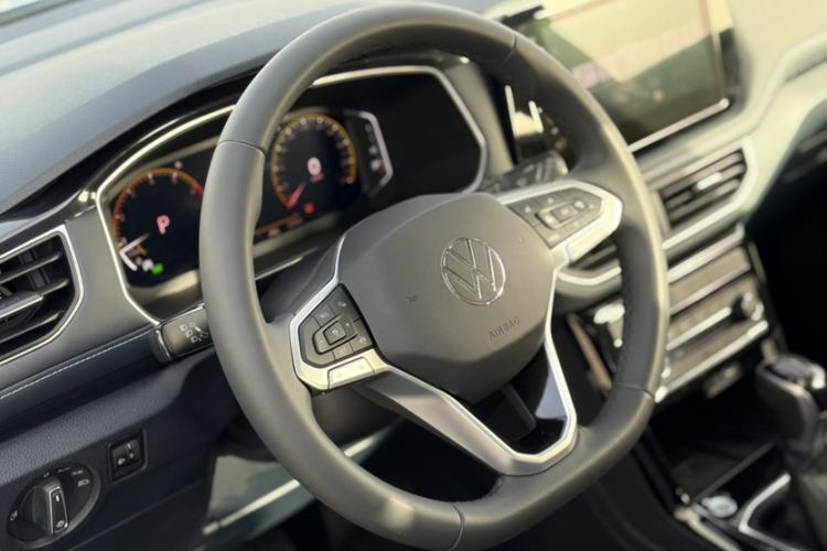 Used Volkswagen Tharu 2025 NewRui 300TSI Prestige Edition
