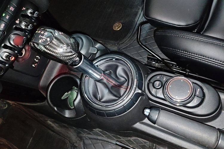 Used  MINI 2016 2.0T COOPER S Pioneer Edition
