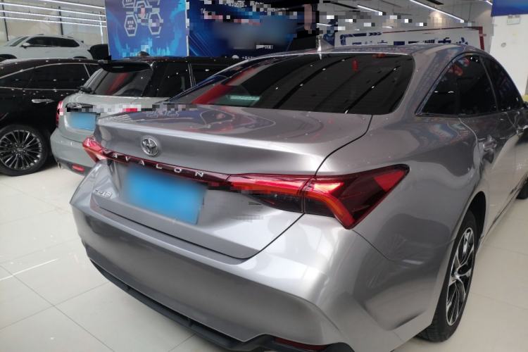 Used Toyota Avalon 2023 2.0L Premium Edition
