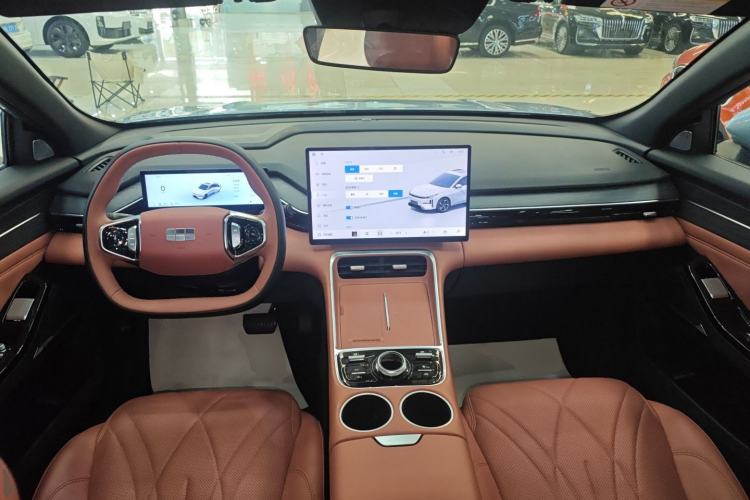 Used  L6 2025 EM-i 140km Starship Edition