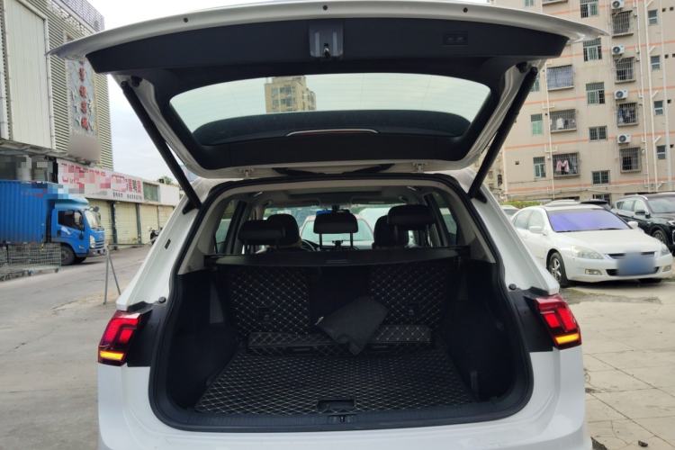 Used Volkswagen Tiguan L 2021 330TSI Automatic Two-Wheel Drive R-Line Enhanced Edition