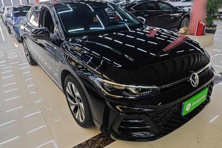 Used Volkswagen Passat 2025 Pro 380TSI Starry Dragon Edition
