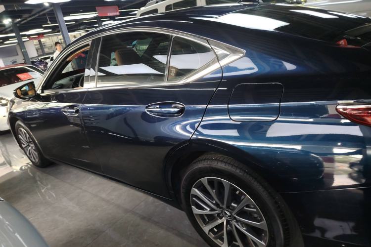 Used Lexus ES 2022 200 Luxury Edition
