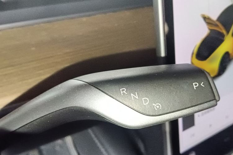 Used Tesla Model Y 2021 Standard Range Rear-Wheel Drive Version