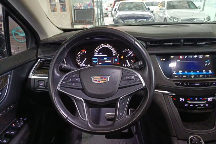 Used Cadillac XT5 2016 25T Luxury Model
